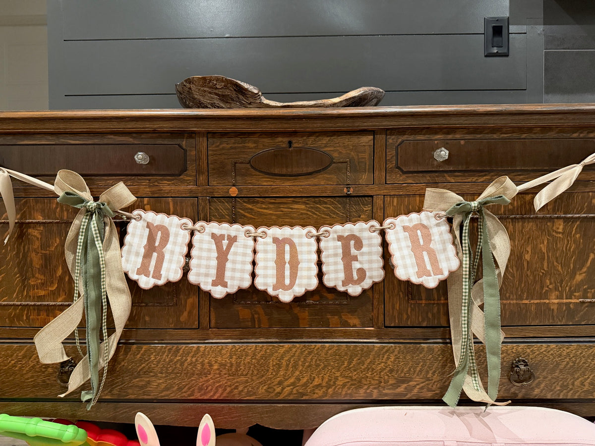 Neutral personalized name banner